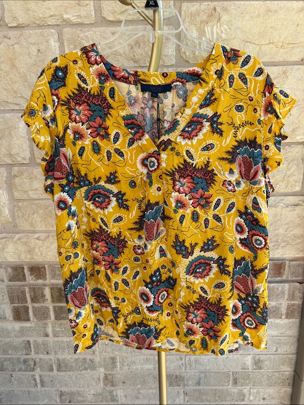 RACHEL Rachel Roy Yellow Floral V-Neck Short Sleeve Blouse Size: 1X